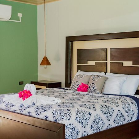 Hotel Margarita And Tour Operator Drakes Bay المظهر الخارجي الصورة